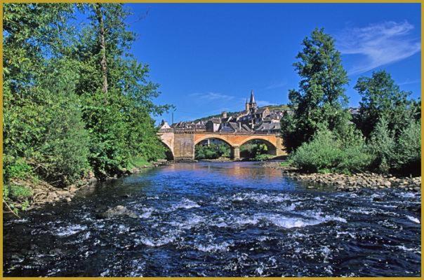 Affittacamere Au Pont D'olt Saint-Côme-dʼOlt